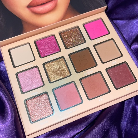 Beauty Creations x Murillo Twins Palette - Picture 3 of 3